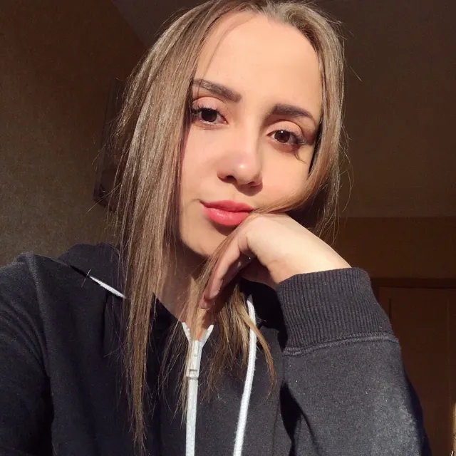 Кто со мной в театр?